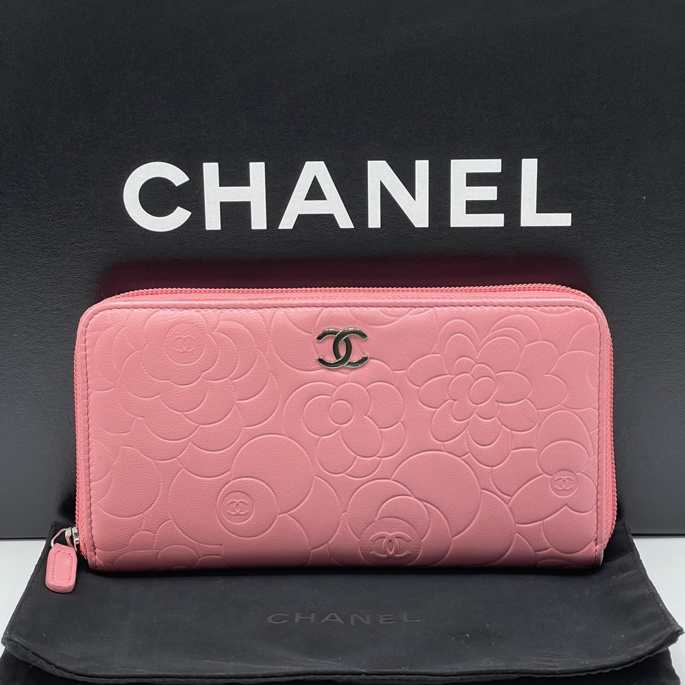 Chanel Camellia Lambskin Leather Zippy Wallet CC - Picture 16 of 16